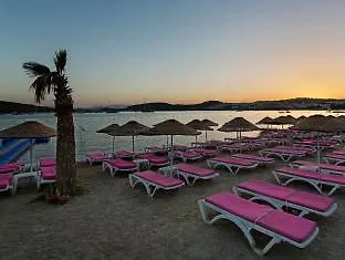 Cesars Bodrum Suites & Boutique